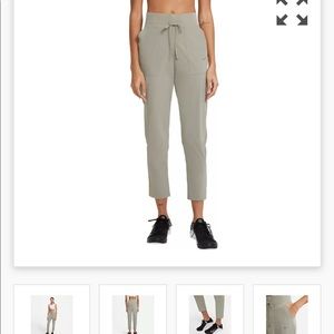 Nike Women's Bliss Luxe 7/8 Training Pants